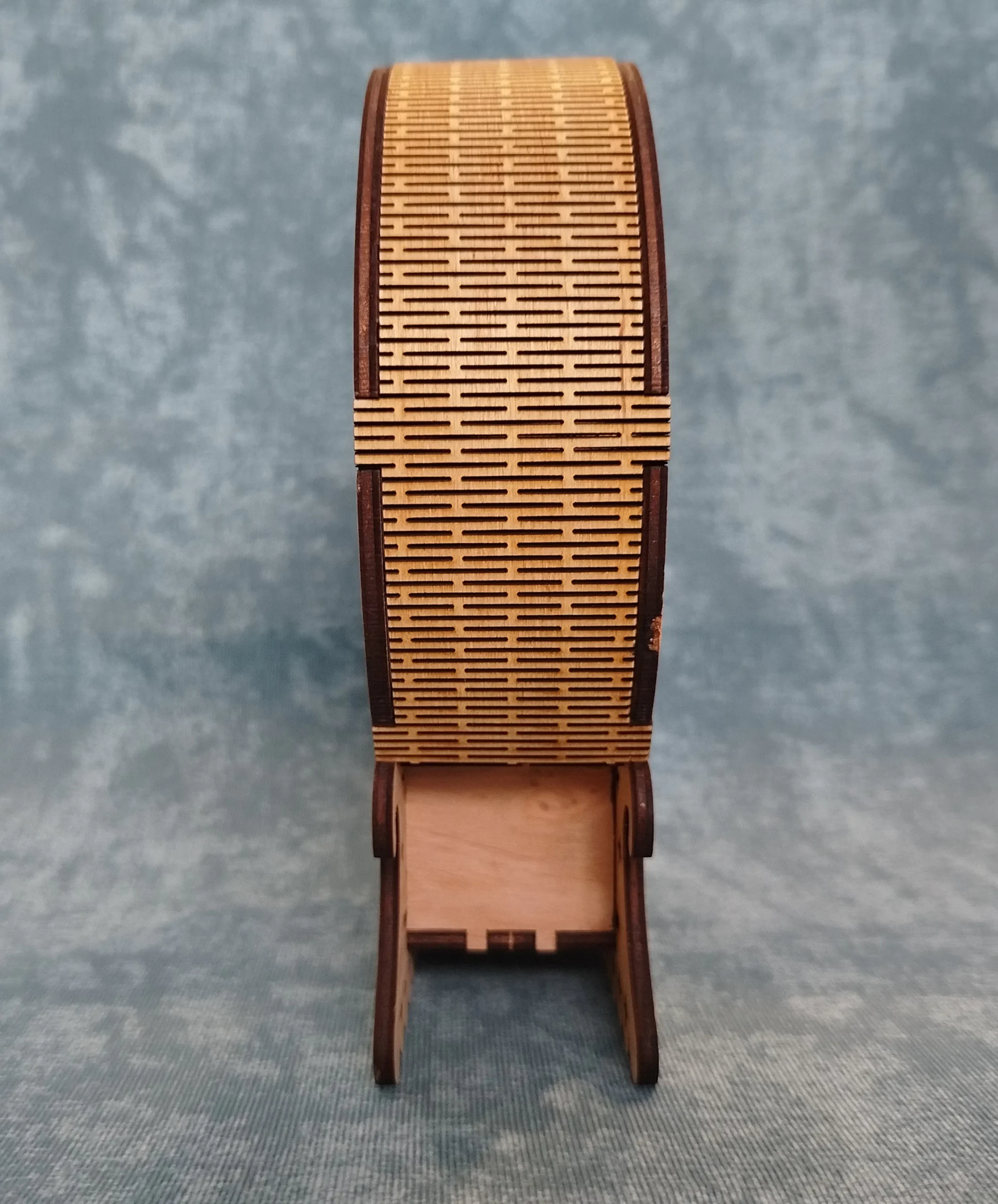 Деревянный декоративный снежный шар "Зимняя сказка" — изображение 3