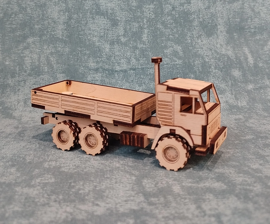 Миниатюра «Самосвал» — деревянная модель с подвижным кузовом